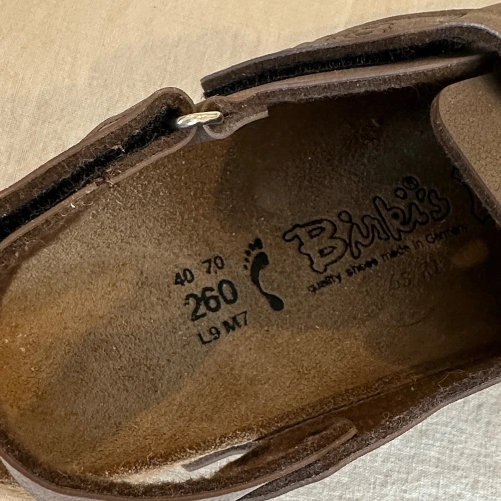 Women's Brown Slip-On Slippers - Picture 6 of 8